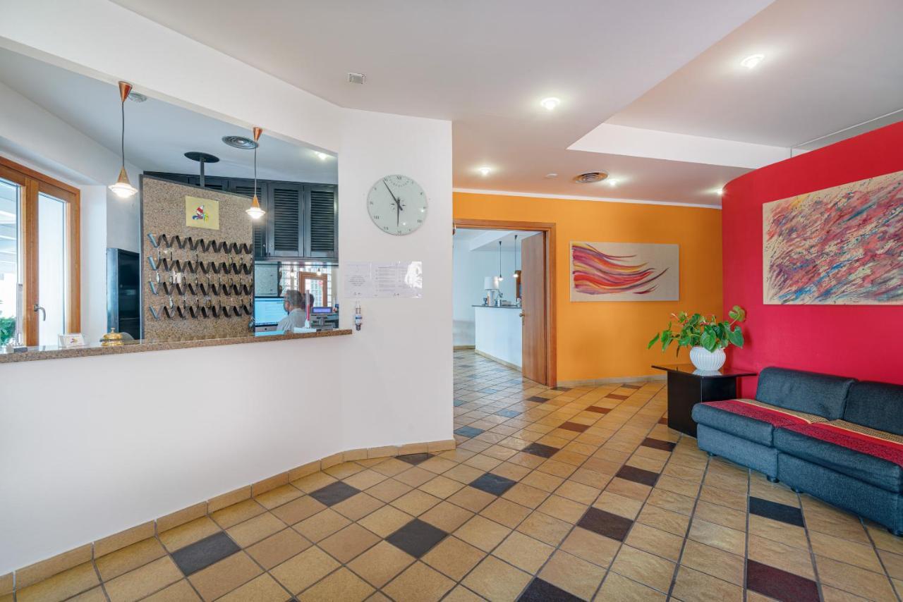 Hotel Marinaro Santa Teresa di Gallura Esterno foto
