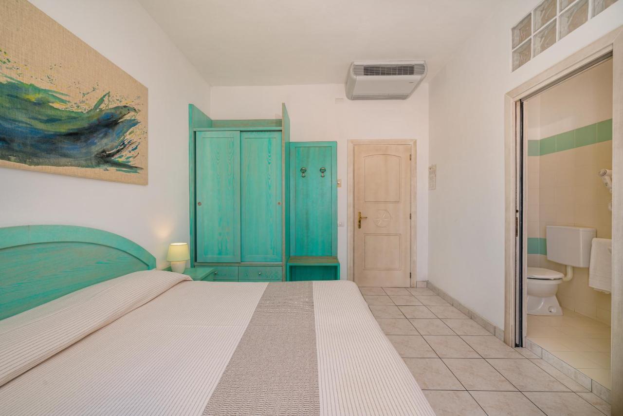 Hotel Marinaro Santa Teresa di Gallura Esterno foto