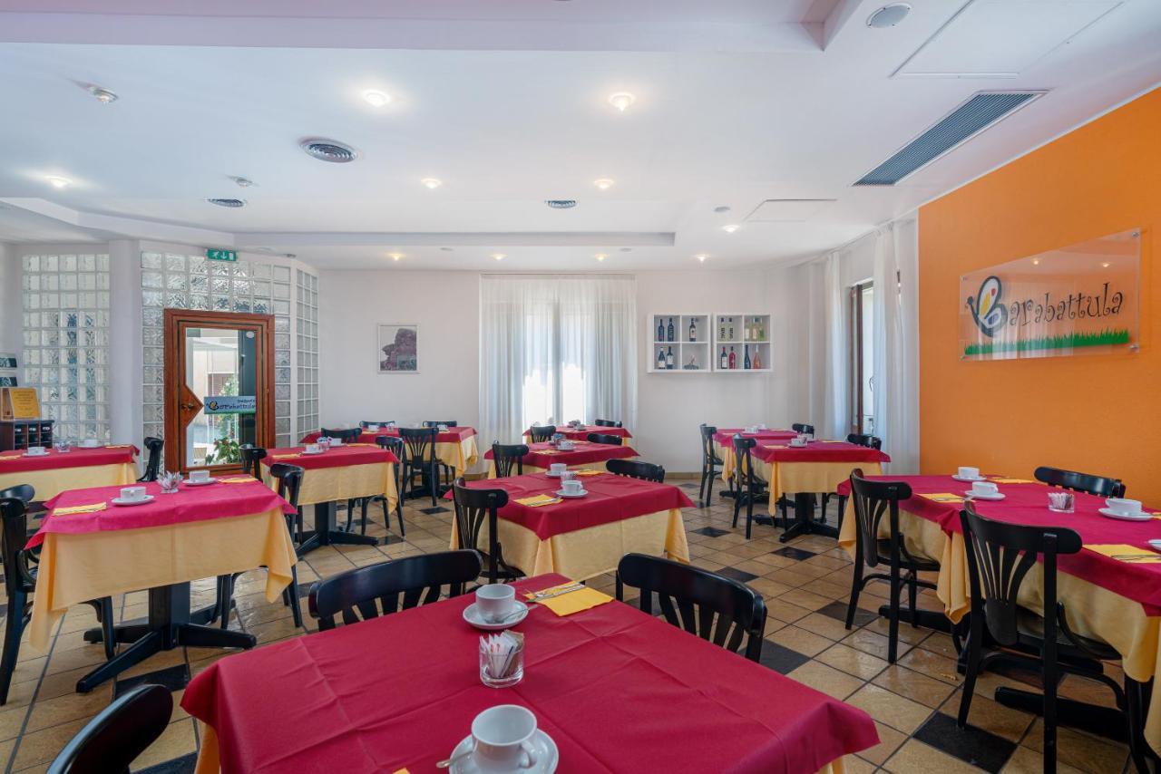 Hotel Marinaro Santa Teresa di Gallura Esterno foto