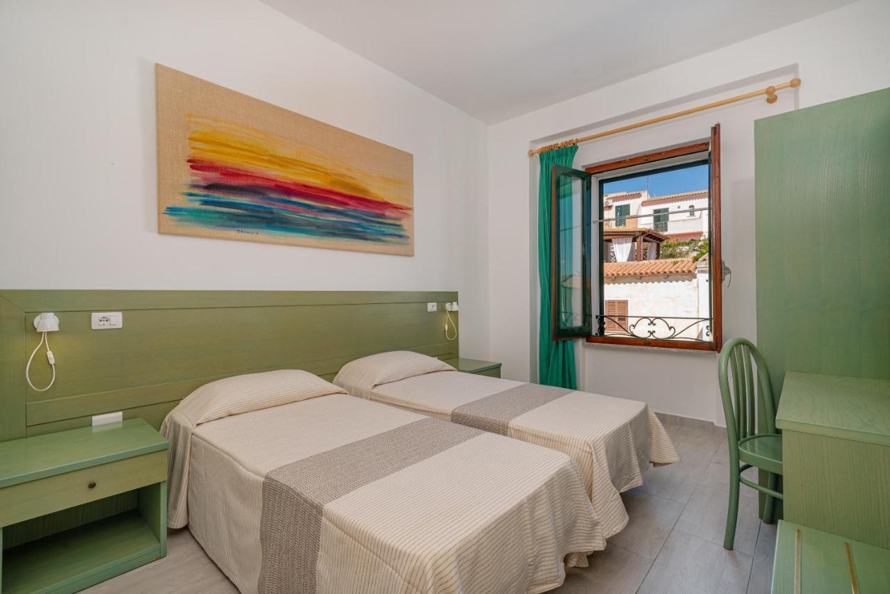 Hotel Marinaro Santa Teresa di Gallura Esterno foto