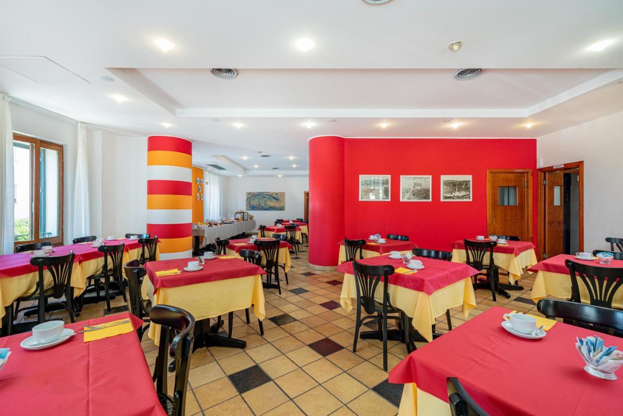 Hotel Marinaro Santa Teresa di Gallura Esterno foto