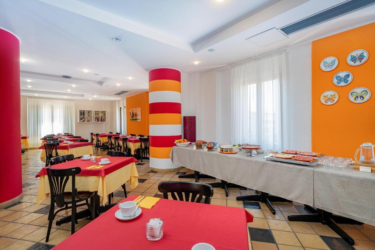 Hotel Marinaro Santa Teresa di Gallura Esterno foto