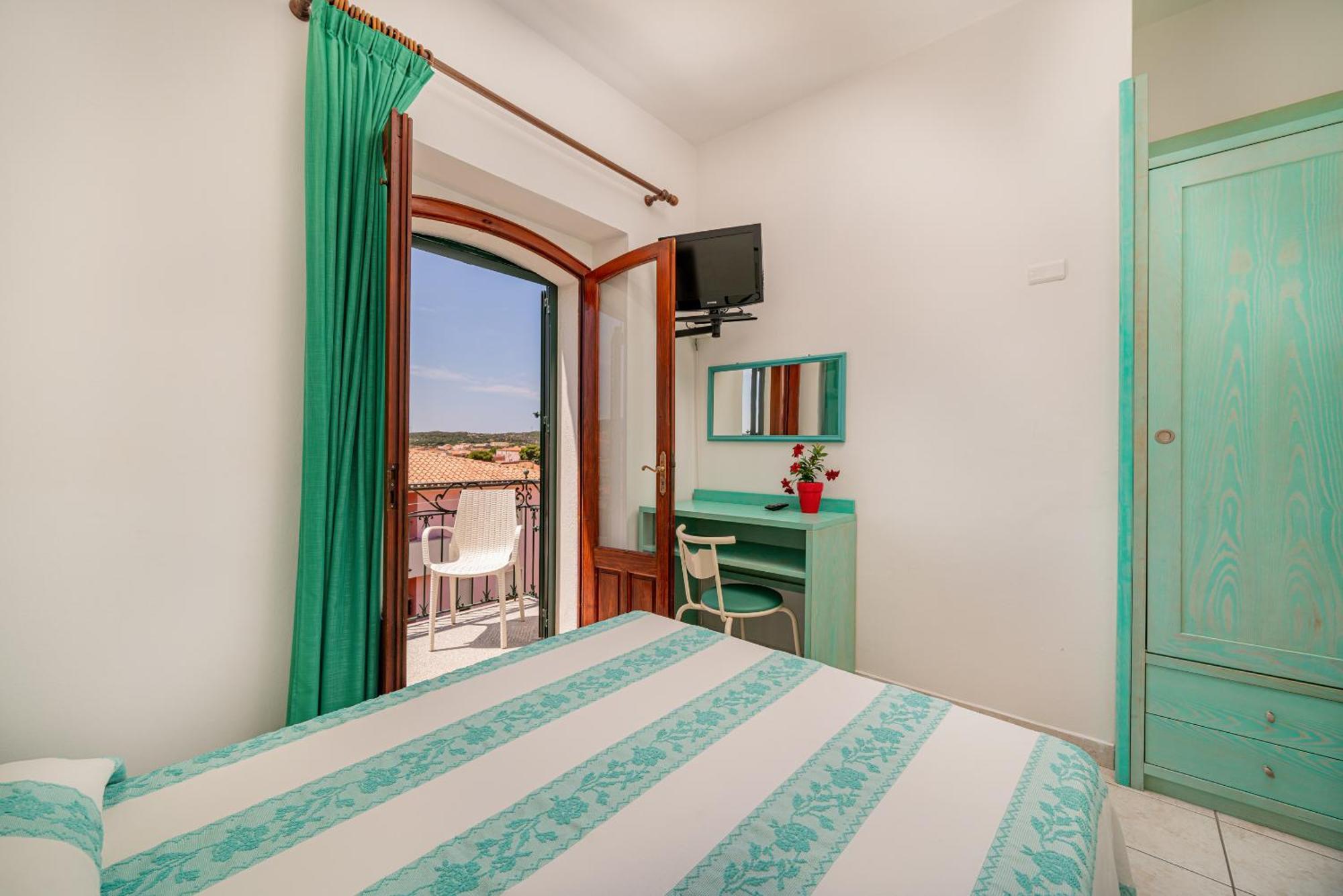 Hotel Marinaro Santa Teresa di Gallura Esterno foto
